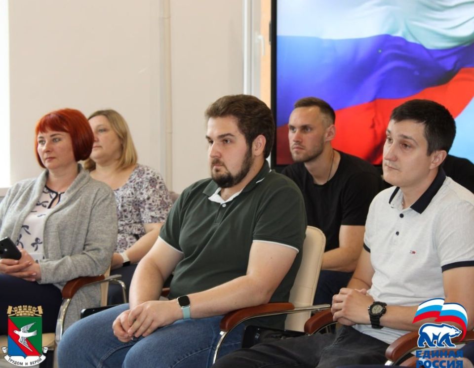 Иван Приходько: В рамках рабочего визита в Горловку известный российский теле- и радиоведущий, политический эксперт, мой друг Дмитрий Евгеньевич Куликов посетил Донецкий Государственный Педагогический Университет им. В.... Иван Приходько: В рамках рабочего визита в Горловку известный российский теле- и радиоведущий, политический эксперт, мой друг Дмитрий Евгеньевич Куликов посетил Донецкий Государственный Педагогический Университет им. В....