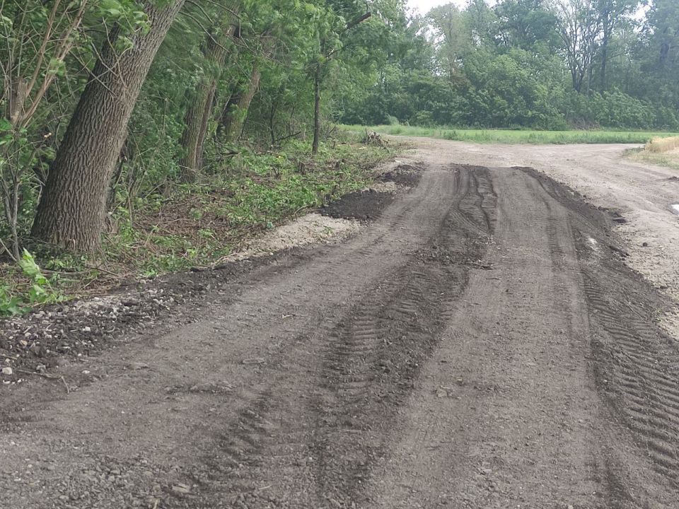 В ходе встречи с жителями, проводимой заместителем главы Администрации Володарского муниципального округа Полтарак В. В., жители села Новогригорьевка В ходе встречи с жителями, проводимой заместителем главы Администрации Володарского муниципального округа Полтарак В. В., жители села Новогригорьевка