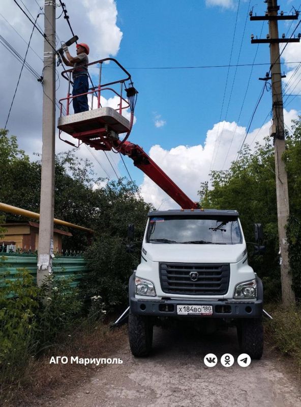 За неделю «Мариупольгорсвет» установил свыше 120 новых светильников За неделю «Мариупольгорсвет» установил свыше 120 новых светильников