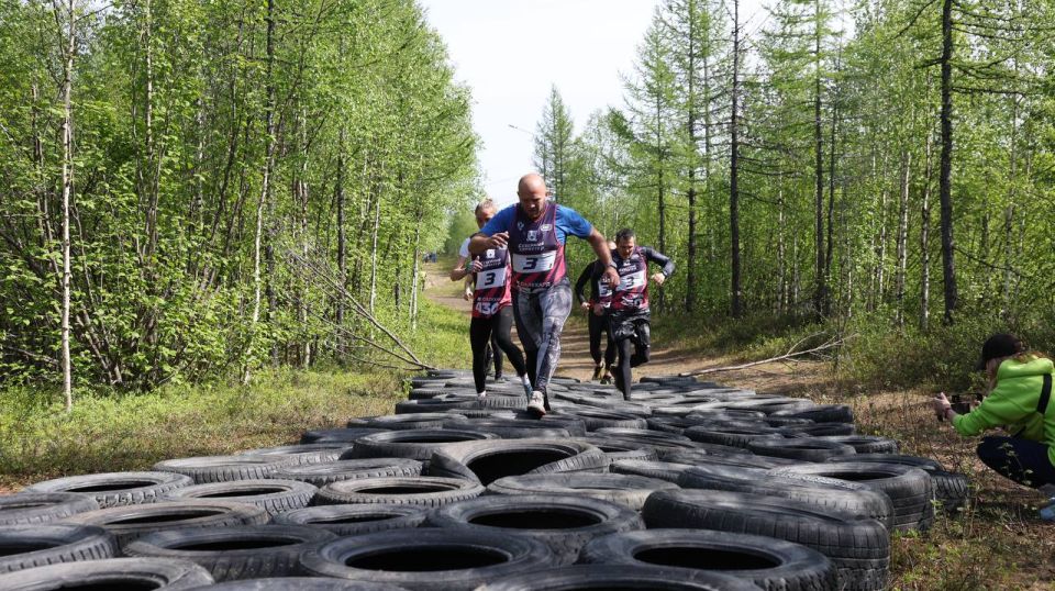 Спортсмены из Волновахи впервые преодолели экстремальную трассу проекта «Северный характер» Спортсмены из Волновахи впервые преодолели экстремальную трассу проекта «Северный характер»