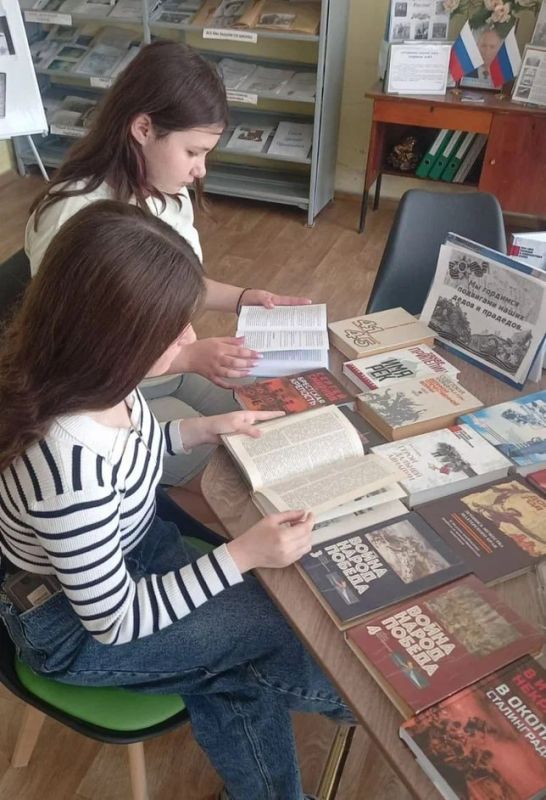 В Бугасской библиотеке МБУК "Волновахская ЦБС", состоялась книжная выставка под названием "Вечный огонь памяти", приуроченная ко Дню начала Великой Отечественной войны В Бугасской библиотеке МБУК "Волновахская ЦБС", состоялась книжная выставка под названием "Вечный огонь памяти", приуроченная ко Дню начала Великой Отечественной войны