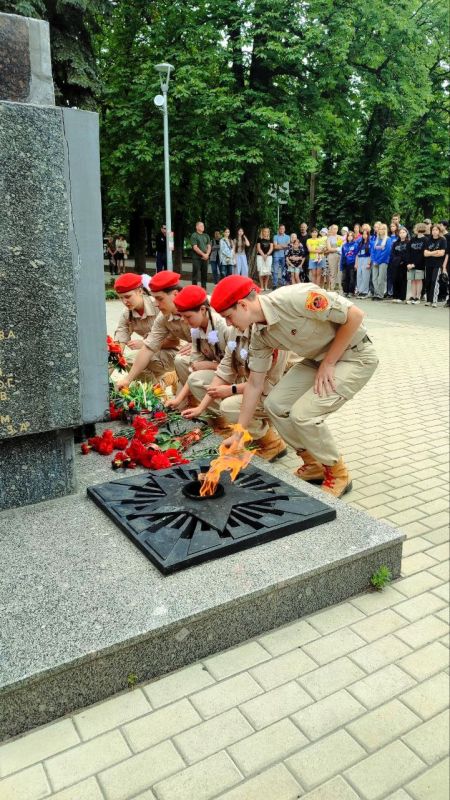 В память о тех, кто не отступил В память о тех, кто не отступил