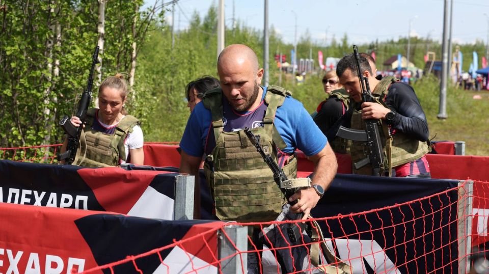 Спортсмены из Волновахи впервые преодолели экстремальную трассу проекта «Северный характер» Спортсмены из Волновахи впервые преодолели экстремальную трассу проекта «Северный характер»