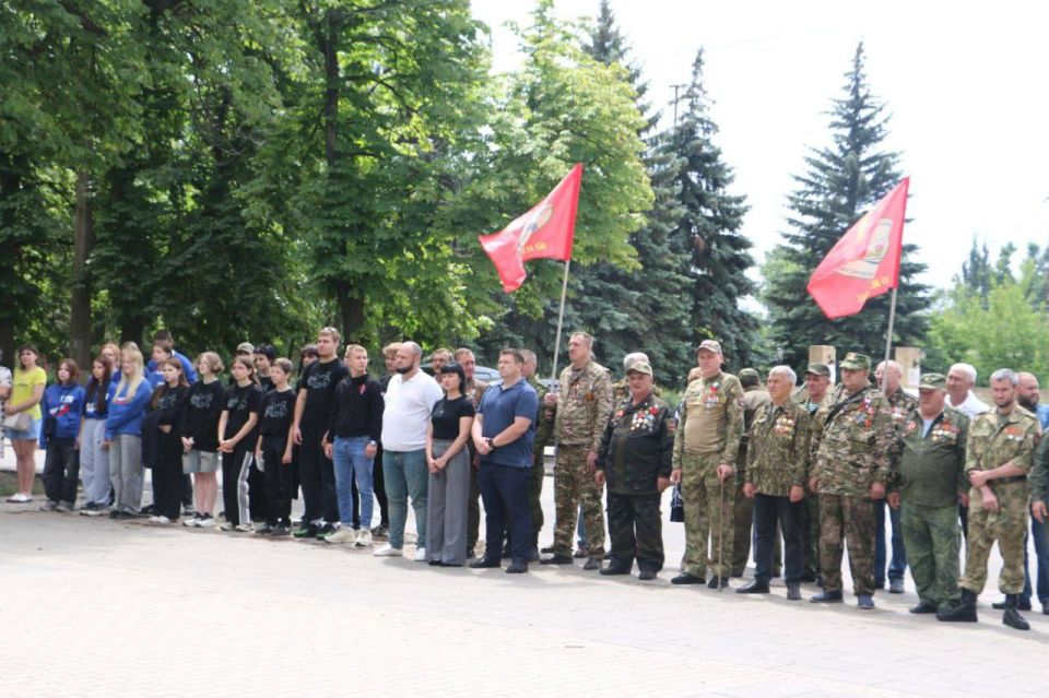 Виктория Жукова: Сегодня у Братской могилы Советских солдат прошло возложение цветов и минута молчания Виктория Жукова: Сегодня у Братской могилы Советских солдат прошло возложение цветов и минута молчания