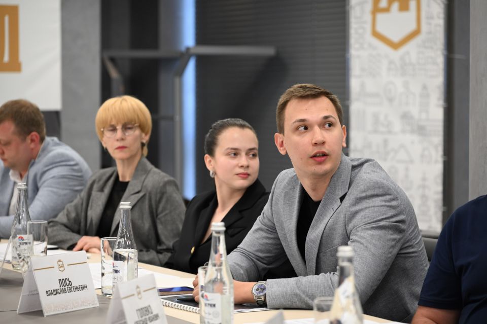 Кирилл Макаров: На сегодняшнем заседании Межведомственного совета по вопросам развития креативных индустрий утвердили план работы до конца 2025 года Кирилл Макаров: На сегодняшнем заседании Межведомственного совета по вопросам развития креативных индустрий утвердили план работы до конца 2025 года