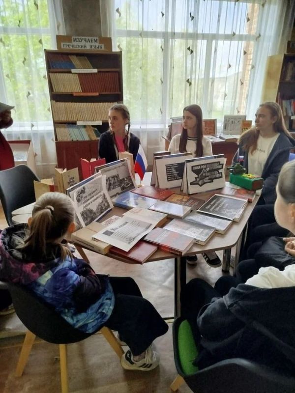 В Бугасской библиотеке МБУК "Волновахская ЦБС", состоялась книжная выставка под названием "Вечный огонь памяти", приуроченная ко Дню начала Великой Отечественной войны В Бугасской библиотеке МБУК "Волновахская ЦБС", состоялась книжная выставка под названием "Вечный огонь памяти", приуроченная ко Дню начала Великой Отечественной войны