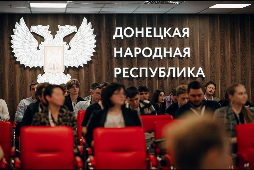 30 апреля 2025 года посетил БИЗНЕС-ФОРУМ «ИНТЕГРАЦИЯ» – ДЕНЬ РОССИЙСКОГО ПРЕДПРИНИМАТЕЛЬСТВА в ДНР 30 апреля 2025 года посетил БИЗНЕС-ФОРУМ «ИНТЕГРАЦИЯ» – ДЕНЬ РОССИЙСКОГО ПРЕДПРИНИМАТЕЛЬСТВА в ДНР