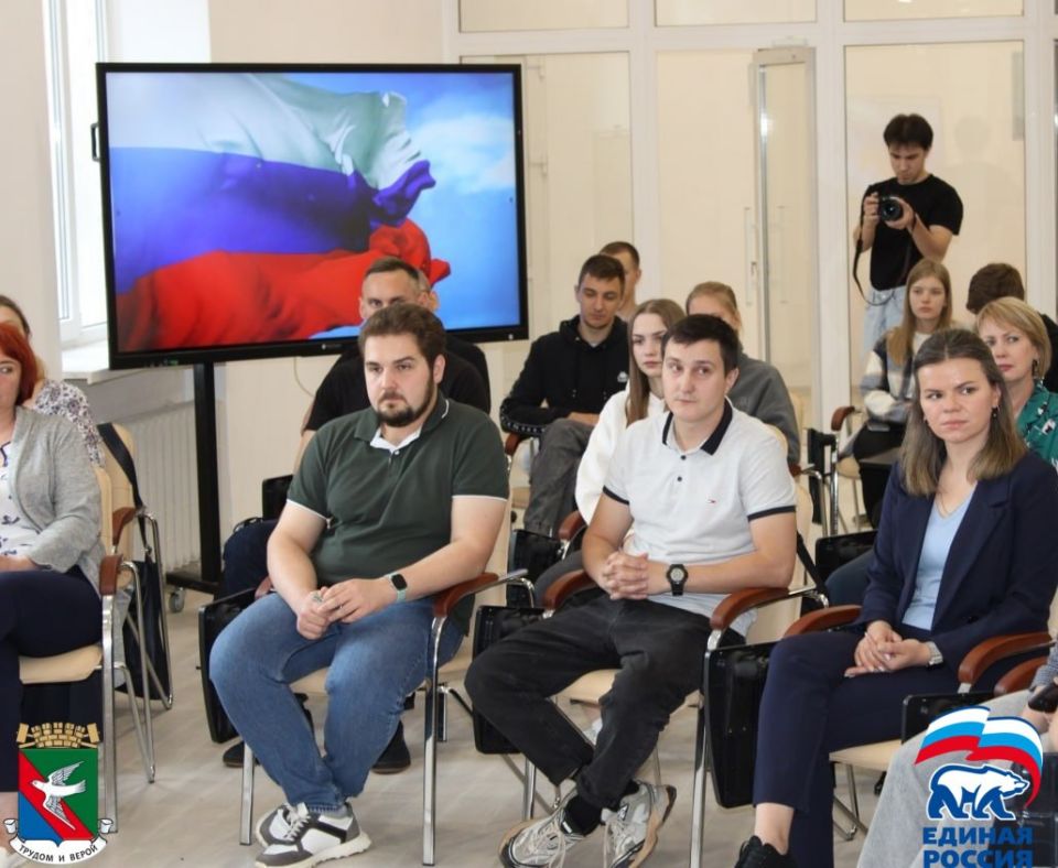 Иван Приходько: В рамках рабочего визита в Горловку известный российский теле- и радиоведущий, политический эксперт, мой друг Дмитрий Евгеньевич Куликов посетил Донецкий Государственный Педагогический Университет им. В.... Иван Приходько: В рамках рабочего визита в Горловку известный российский теле- и радиоведущий, политический эксперт, мой друг Дмитрий Евгеньевич Куликов посетил Донецкий Государственный Педагогический Университет им. В....