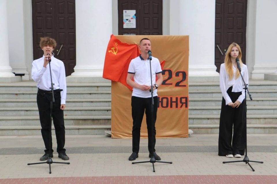Виктория Жукова: 22 июня – День памяти и скорби , день, когда сердца замирают в безмолвной дани уважения к павшим в годы Великой Отечественной войны Виктория Жукова: 22 июня – День памяти и скорби , день, когда сердца замирают в безмолвной дани уважения к павшим в годы Великой Отечественной войны