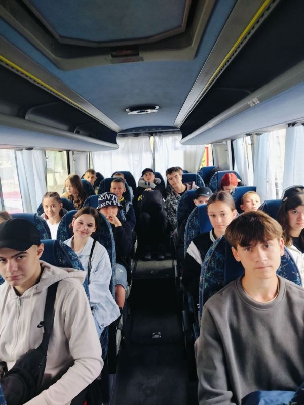 Александр Шатов: Сегодня, 23 июня 2025 года, 98 шахтерских ребят в сопровождении 2 педагогов отправились на вторую смену в ДСОЛ «Мир» при содействии шефа-региона Сахалинской области Александр Шатов: Сегодня, 23 июня 2025 года, 98 шахтерских ребят в сопровождении 2 педагогов отправились на вторую смену в ДСОЛ «Мир» при содействии шефа-региона Сахалинской области