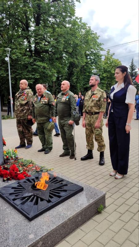 В память о тех, кто не отступил В память о тех, кто не отступил