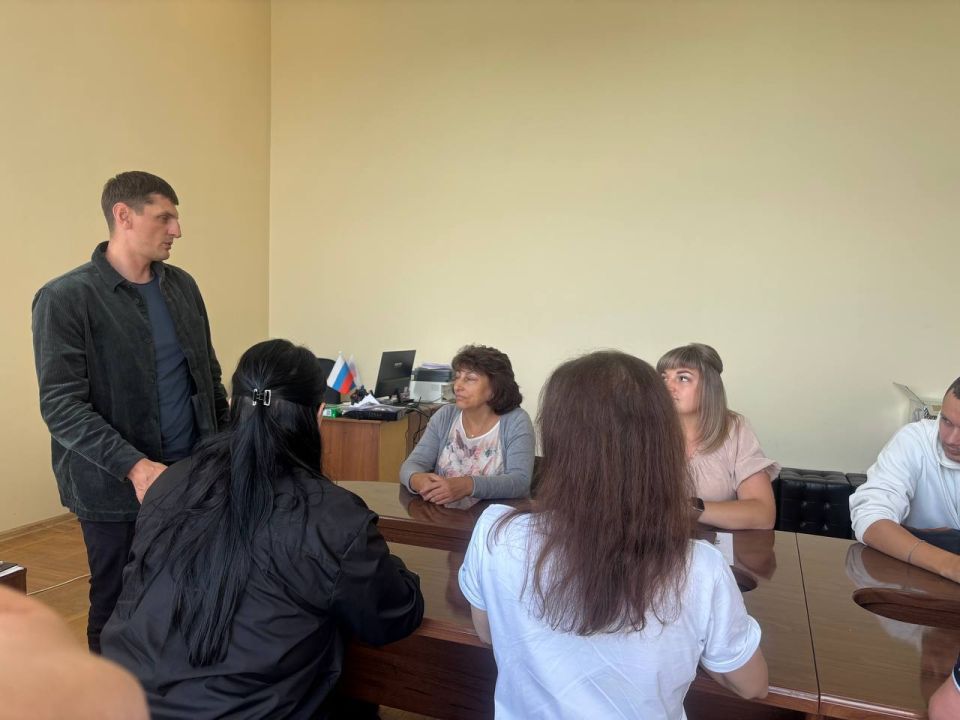 А ты уже подал заявку?. Скорей поторопись, потому что сегодня последний день! А ты уже подал заявку?. Скорей поторопись, потому что сегодня последний день!