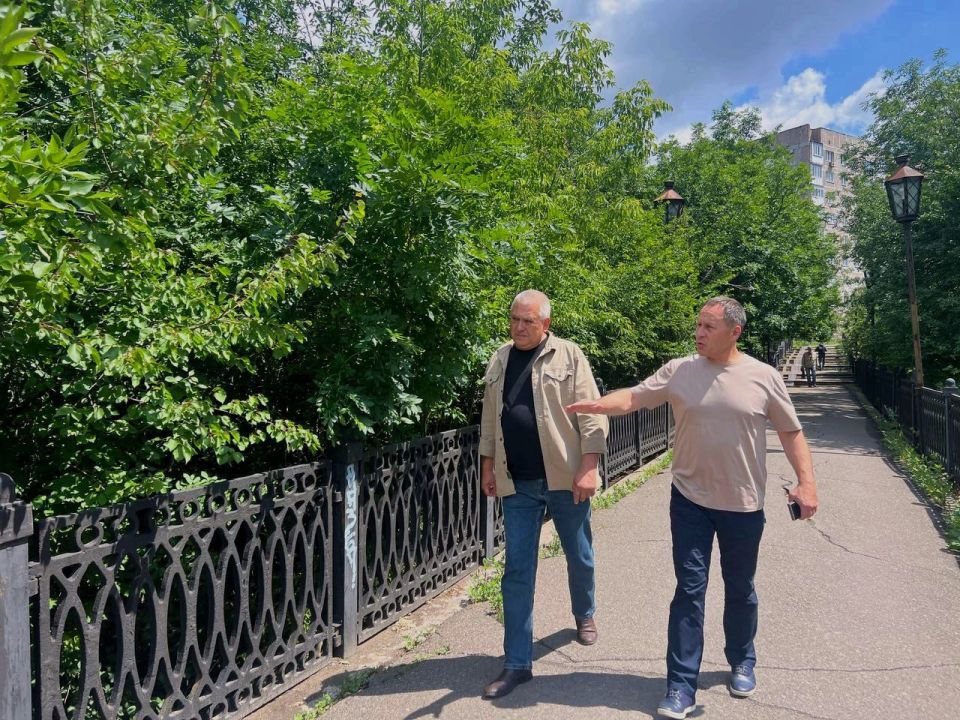 Александр Пеняев: Сегодня лично проверил ход работ в парках — делюсь увиденным Александр Пеняев: Сегодня лично проверил ход работ в парках — делюсь увиденным