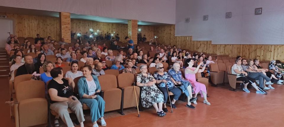 В Чермалыкском сельском доме культуры 12 июня проведен концерт под названием "Русскую песню поем вместе", посвященный Дню России В Чермалыкском сельском доме культуры 12 июня проведен концерт под названием "Русскую песню поем вместе", посвященный Дню России