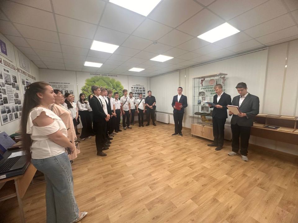 Приняла участие в мероприятии "Учителя в солдатских шинелях", которое проводилось в рамках партийного проекта "Новая школа" в ГБОУ "Тельмановская гимназия Тельмановского м.о." Приняла участие в мероприятии "Учителя в солдатских шинелях", которое проводилось в рамках партийного проекта "Новая школа" в ГБОУ "Тельмановская гимназия Тельмановского м.о."