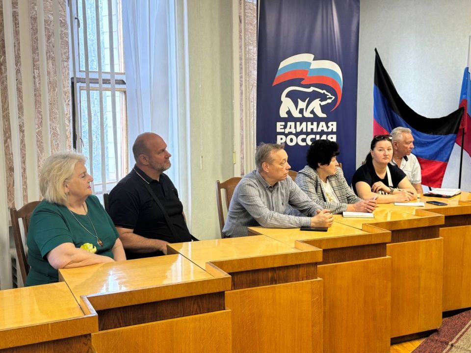 Елена Рязанцева: В здании Управы Пролетарского внутригородского района городского округа Донецк состоялась встреча руководителя Управы Елены Рязанцевой с представителями некоммерческих организаций (НКО) Елена Рязанцева: В здании Управы Пролетарского внутригородского района городского округа Донецк состоялась встреча руководителя Управы Елены Рязанцевой с представителями некоммерческих организаций (НКО)