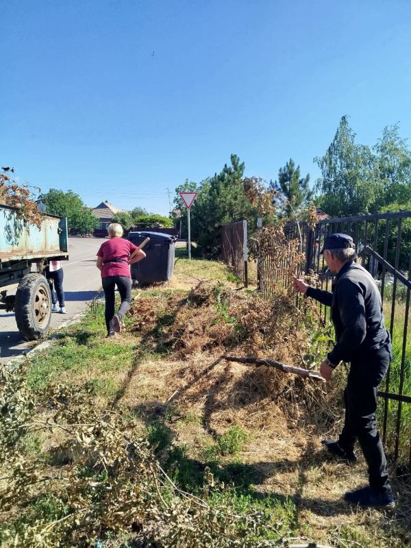 Чистота и порядок на кладбище - наша общая забота