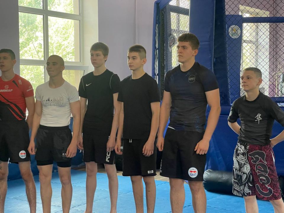 В поселке Старобешево прошла профилактическая лекция в клубе «Сварогъ» В поселке Старобешево прошла профилактическая лекция в клубе «Сварогъ»