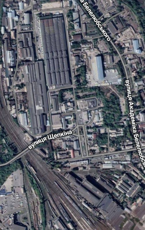 Два майора: Днепропетровск. Пока еще Украина Два майора: Днепропетровск. Пока еще Украина