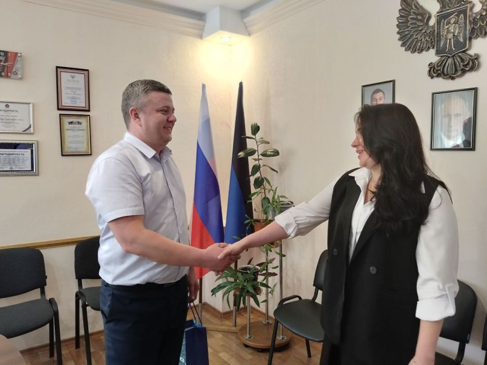 В Центральной городской больнице Снежного проведен благотворительный сольный концерт Марины Козаченко В Центральной городской больнице Снежного проведен благотворительный сольный концерт Марины Козаченко