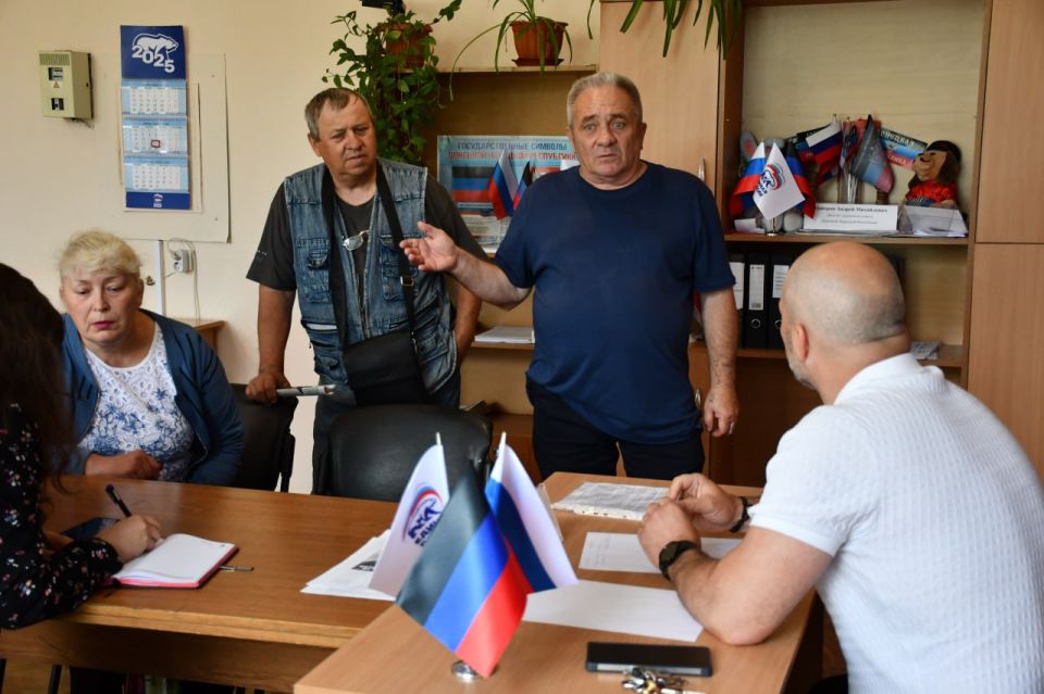 Сергей Желновач: Сегодня, в общественной приемной Всероссийской политической партии «Единая Россия» провел прием граждан Сергей Желновач: Сегодня, в общественной приемной Всероссийской политической партии «Единая Россия» провел прием граждан