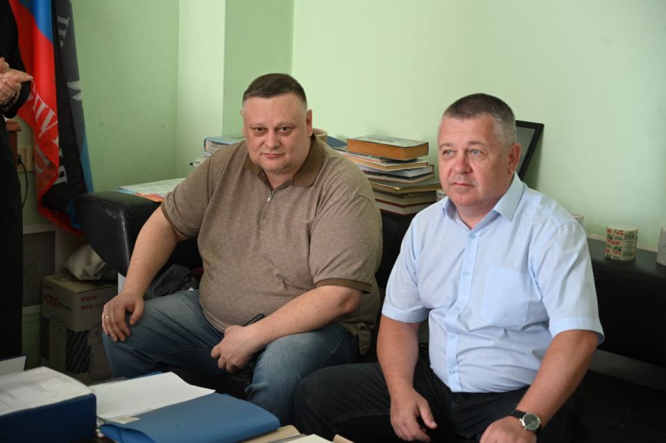 Иван Адамец: Встреча с трудовым коллективом: обсуждение актуальных вопросов Иван Адамец: Встреча с трудовым коллективом: обсуждение актуальных вопросов