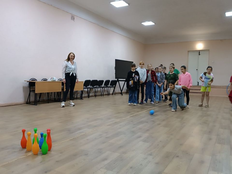 Конкурсно-игровая программа «Поиграем, пошумим» Конкурсно-игровая программа «Поиграем, пошумим»