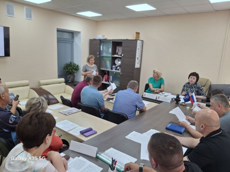 Сегодня состоялось 48-е заседание Ясиноватского муниципального совета Донецкой Народной Республики Сегодня состоялось 48-е заседание Ясиноватского муниципального совета Донецкой Народной Республики