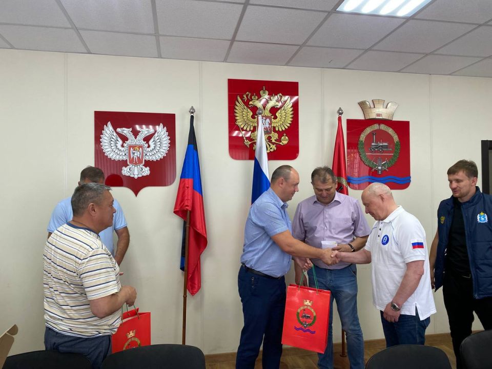 Рабочая встреча по вопросам сотрудничества и развития Рабочая встреча по вопросам сотрудничества и развития
