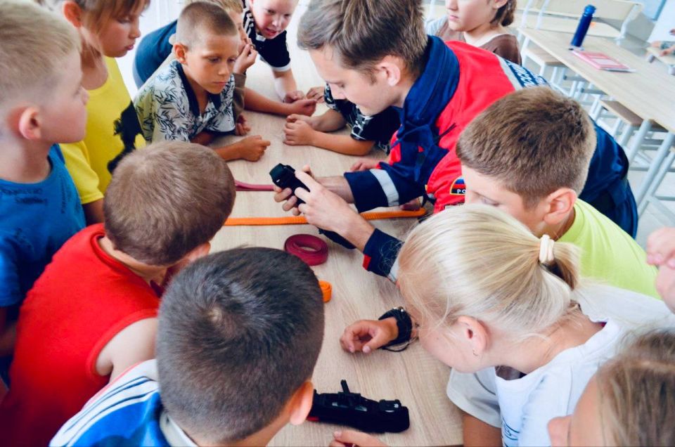 Безопасные каникулы с ВСКС Безопасные каникулы с ВСКС