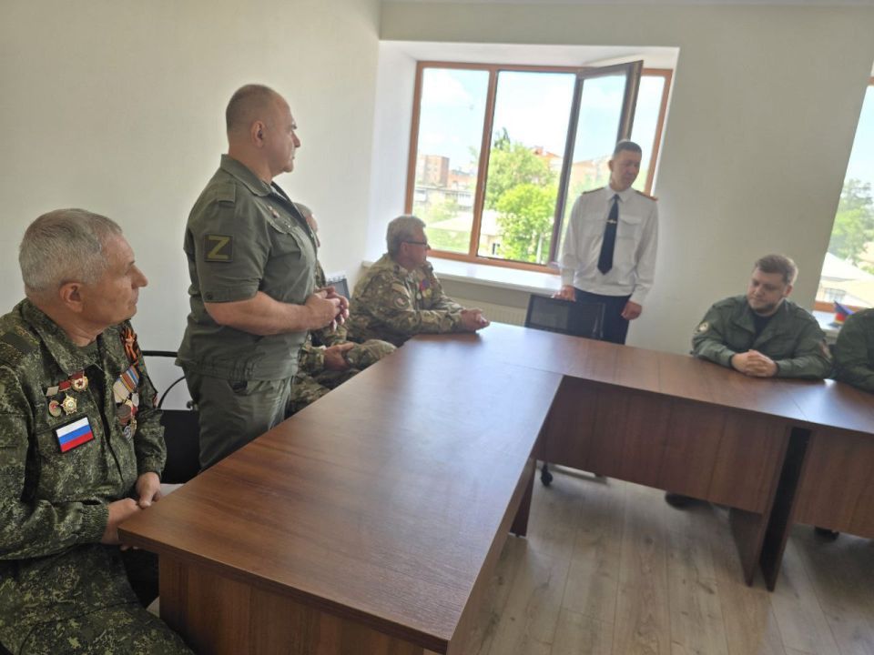 Дмитрий Огилец: 25 июня члены Донецкой республиканской общественной организации РСВА и СВО по приглашению руководства Следственного управления Следственного комитета по ДНР приняли участие в мероприятии, приуроченном... Дмитрий Огилец: 25 июня члены Донецкой республиканской общественной организации РСВА и СВО по приглашению руководства Следственного управления Следственного комитета по ДНР приняли участие в мероприятии, приуроченном...
