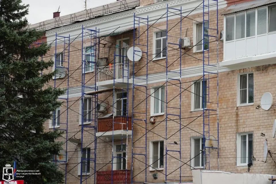 Губернатор Амурской области Василий Орлов во время командировки в Донецкую Народную Республику обсудил с главой Амвросиевского округа Игорем Лызовым планы ремонтов Губернатор Амурской области Василий Орлов во время командировки в Донецкую Народную Республику обсудил с главой Амвросиевского округа Игорем Лызовым планы ремонтов
