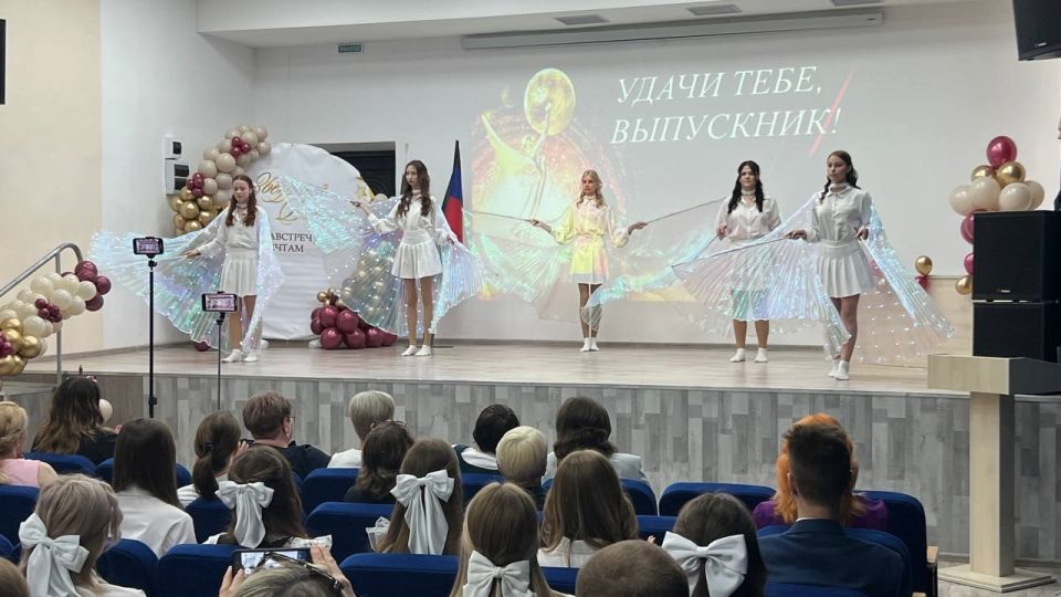 В Кировском состоялось чествование 33 медалистов В Кировском состоялось чествование 33 медалистов
