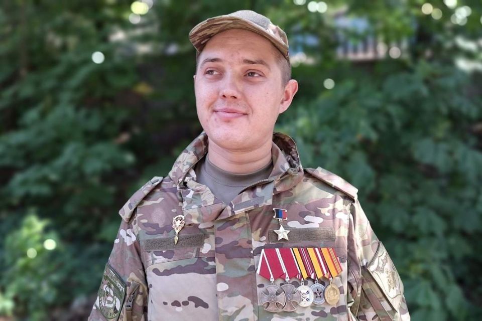 Дмитрий Астрахань: Про путь от НМ ДНР и Минских соглашений до прохода по Красной Площади в составе парадной коробки участников СВО рассказывают два героя из 1-ой Славянской бригады Дмитрий Астрахань: Про путь от НМ ДНР и Минских соглашений до прохода по Красной Площади в составе парадной коробки участников СВО рассказывают два героя из 1-ой Славянской бригады