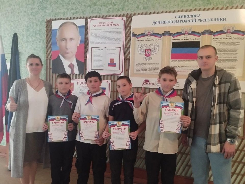 По поручению Главы Донецкой Народной Республики Д.В. Пушилина в рамках Месячника спорта "Спортивный Донбасс" в Государственном бюджетном общеобразовательном учреждении "УВК"Гармония" прошёл захватывающий шашечный турнир!... По поручению Главы Донецкой Народной Республики Д.В. Пушилина в рамках Месячника спорта "Спортивный Донбасс" в Государственном бюджетном общеобразовательном учреждении "УВК"Гармония" прошёл захватывающий шашечный турнир!...