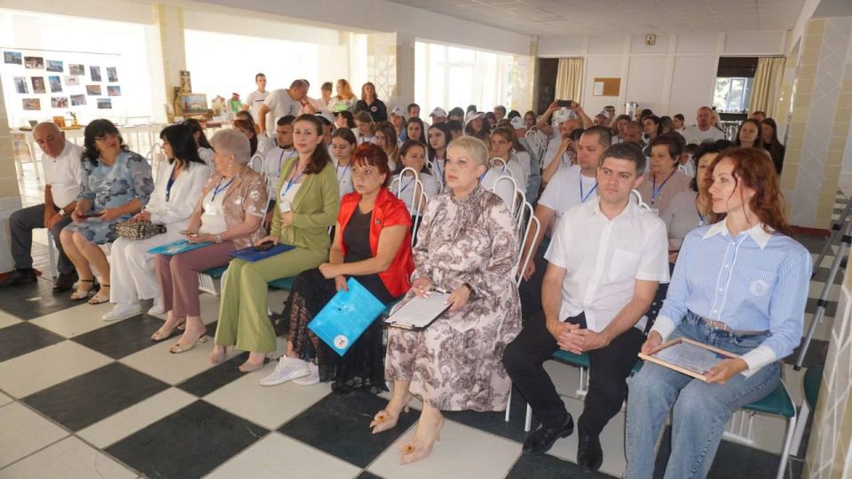 Борис Трима: Торжественное открытие Форума, фестиваль греческой культуры, утренняя зарядка, вечер отдыха молодёжи — все это было во второй день Форума Борис Трима: Торжественное открытие Форума, фестиваль греческой культуры, утренняя зарядка, вечер отдыха молодёжи — все это было во второй день Форума