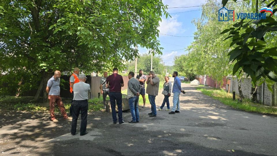 Иван Адамец: В Куйбышевском районе обсудили восстановление дорожного покрытия в рамках проекта «Управдом» Иван Адамец: В Куйбышевском районе обсудили восстановление дорожного покрытия в рамках проекта «Управдом»