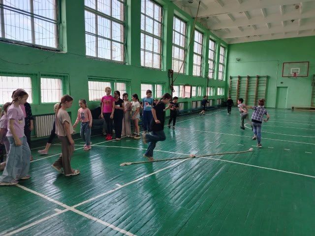 Месячник спорта «Спортивный Донбасс» Месячник спорта «Спортивный Донбасс»