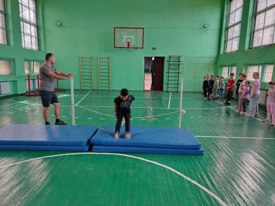 Месячник спорта «Спортивный Донбасс» Месячник спорта «Спортивный Донбасс»