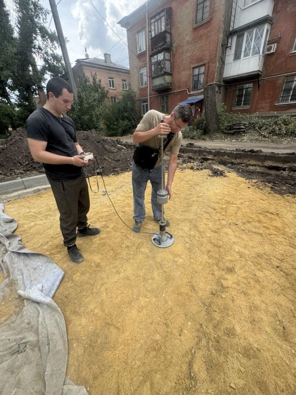 Нижегородские специалисты благоустроят дворы в Харцызске Нижегородские специалисты благоустроят дворы в Харцызске