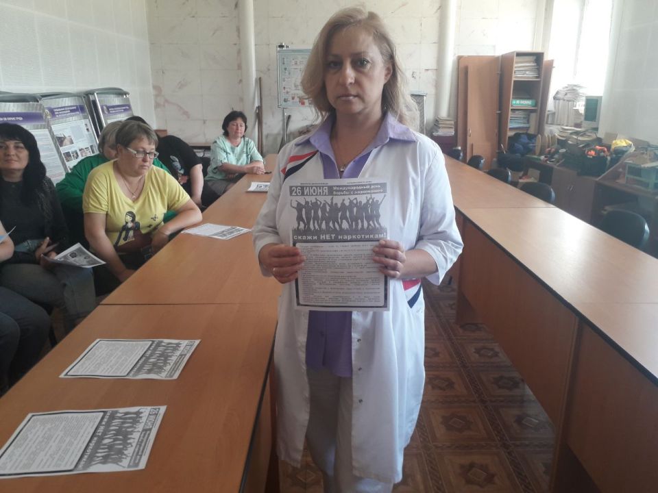 Сегодня, 26 июня, по партийному проекту "Здоровое будущее" прошла информационно-просветительская беседа в локомотивном депо Дебальцево Донецкого филиала ФГУП «Железные дороги Новороссии», посвященная Международному дню... Сегодня, 26 июня, по партийному проекту "Здоровое будущее" прошла информационно-просветительская беседа в локомотивном депо Дебальцево Донецкого филиала ФГУП «Железные дороги Новороссии», посвященная Международному дню...