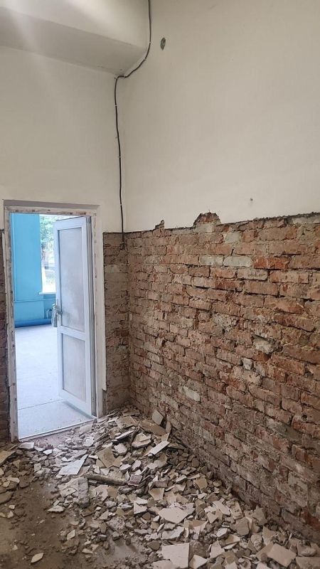 Николай Михайлов: При поддержке Забайкалья начат ремонт третьего санузла Комсомольского индустриального техникума Николай Михайлов: При поддержке Забайкалья начат ремонт третьего санузла Комсомольского индустриального техникума