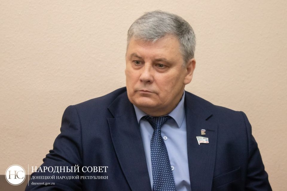 Парламентарии подготовили отзывы на федеральные законопроекты в сфере экологии Парламентарии подготовили отзывы на федеральные законопроекты в сфере экологии