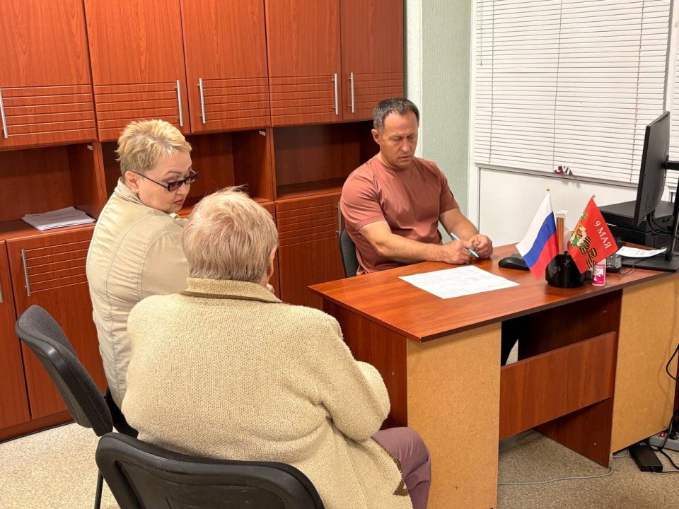 Александр Пеняев: Сегодня провели совместный прием граждан вместе с заместителем главы администрации Артёмом Поликарповым Александр Пеняев: Сегодня провели совместный прием граждан вместе с заместителем главы администрации Артёмом Поликарповым