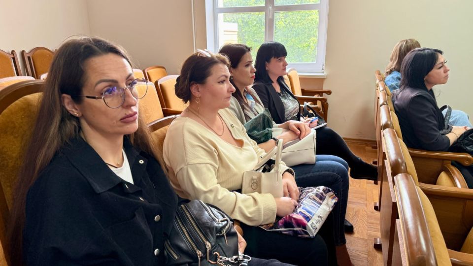 Секретари и звеньевые: Единая Россия укрепляет структуру на местах Секретари и звеньевые: Единая Россия укрепляет структуру на местах