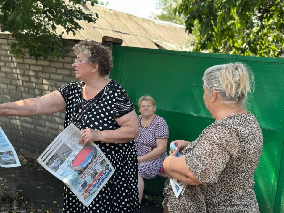 Сход граждан. Сегодня, 26 июня, первый заместитель главы администрации городского округа Иловайск Свердлов Михал Николаевич провел встречу с населением на подведомственной территории администрации городского округа Иловайск... Сход граждан. Сегодня, 26 июня, первый заместитель главы администрации городского округа Иловайск Свердлов Михал Николаевич провел встречу с населением на подведомственной территории администрации городского округа Иловайск...