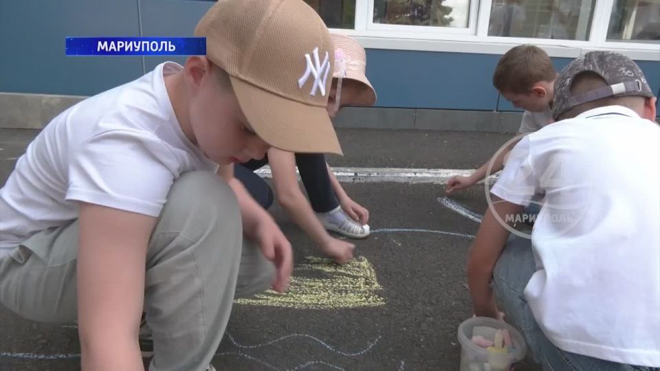 Глава ДНР Денис Пушилин уделил время теме организации образовательного процесса в школах региона