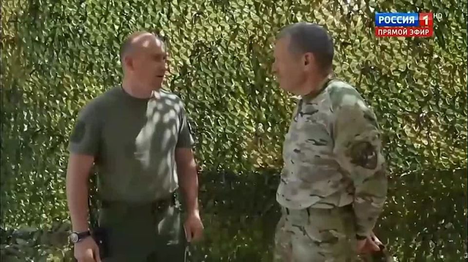  :  :.      -113.    ,       .    Bradley  ,    Spartan