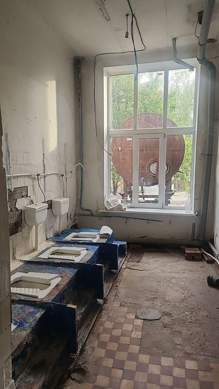 Николай Михайлов: При поддержке Забайкалья начат ремонт третьего санузла Комсомольского индустриального техникума Николай Михайлов: При поддержке Забайкалья начат ремонт третьего санузла Комсомольского индустриального техникума