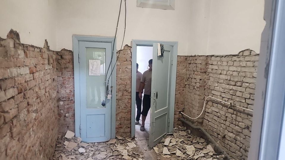 Николай Михайлов: При поддержке Забайкалья начат ремонт третьего санузла Комсомольского индустриального техникума Николай Михайлов: При поддержке Забайкалья начат ремонт третьего санузла Комсомольского индустриального техникума